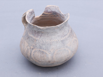 新石器时代圆圈网纹单耳彩陶罐