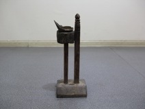 1936年10月红军会宁会师期间红军用过的木柱清油灯台（小）
