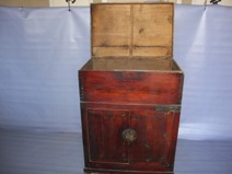 1936年10月红军会宁会师期间红军使用过的衣柜