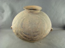 马厂类型四圆圈网纹双耳彩陶罐
